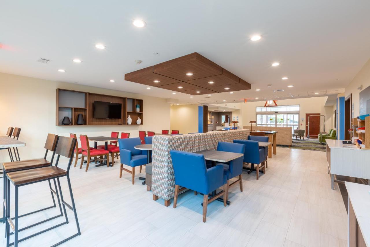 Holiday Inn Express & Suites Arlington North - Stadium Area By Ihg Eksteriør billede