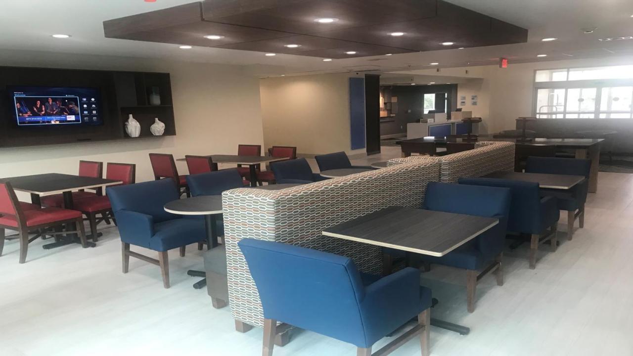 Holiday Inn Express & Suites Arlington North - Stadium Area By Ihg Eksteriør billede