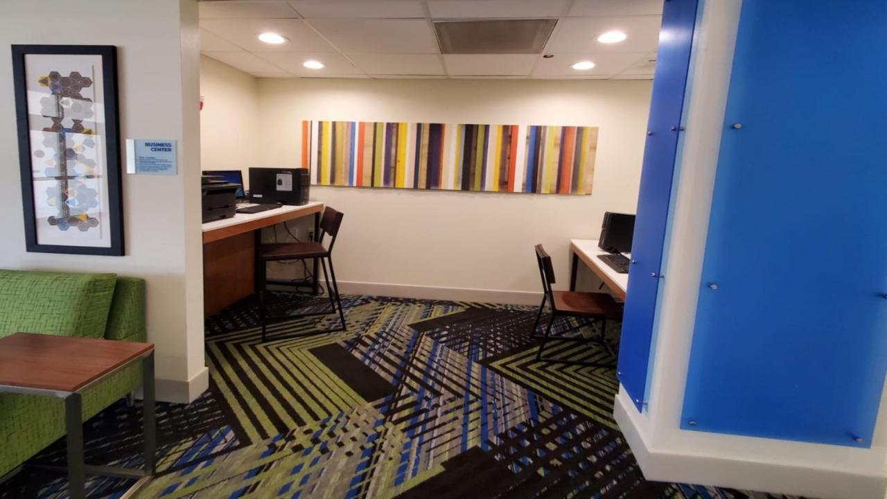 Holiday Inn Express & Suites Arlington North - Stadium Area By Ihg Eksteriør billede