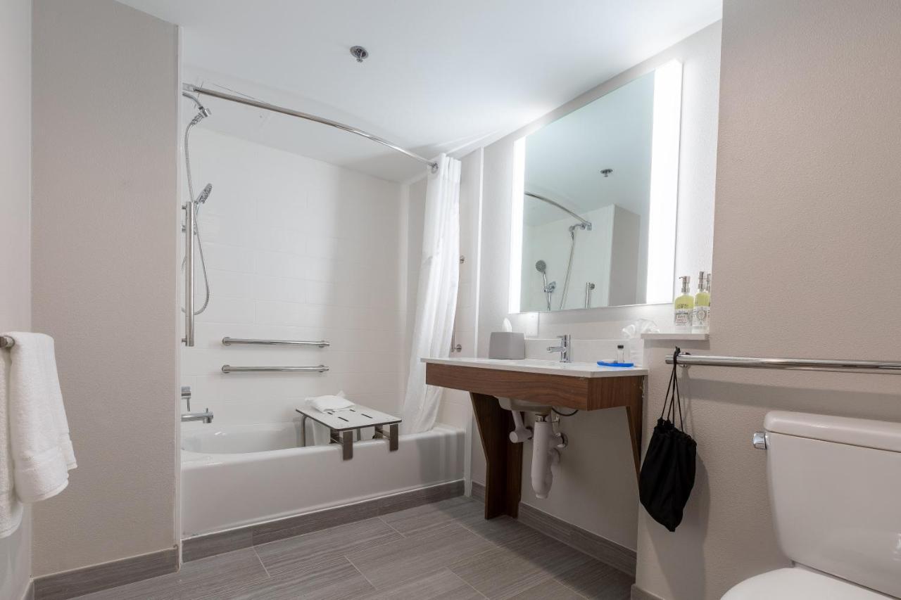 Holiday Inn Express & Suites Arlington North - Stadium Area By Ihg Eksteriør billede