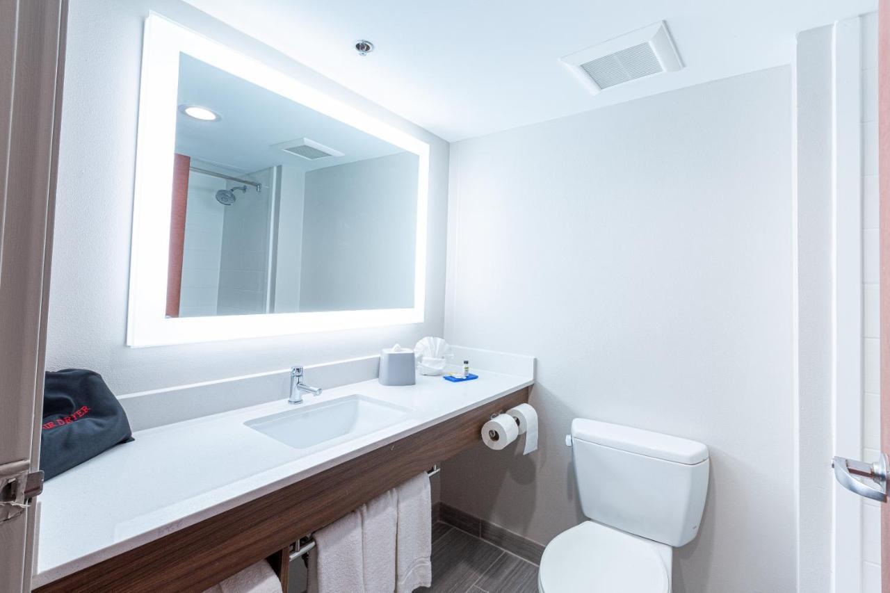 Holiday Inn Express & Suites Arlington North - Stadium Area By Ihg Eksteriør billede