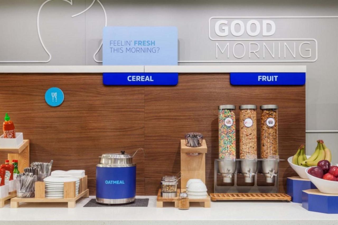 Holiday Inn Express & Suites Arlington North - Stadium Area By Ihg Eksteriør billede